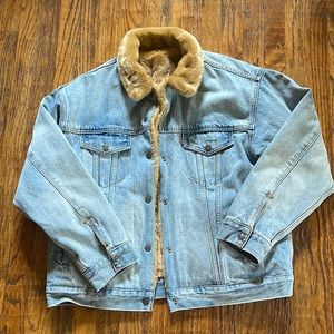 Levi Reversible Jean jacket with fur